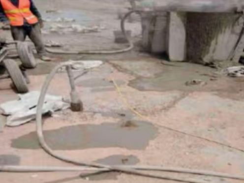 子长水泥混凝土路面板底注浆技术 路面脱空注浆整治方案